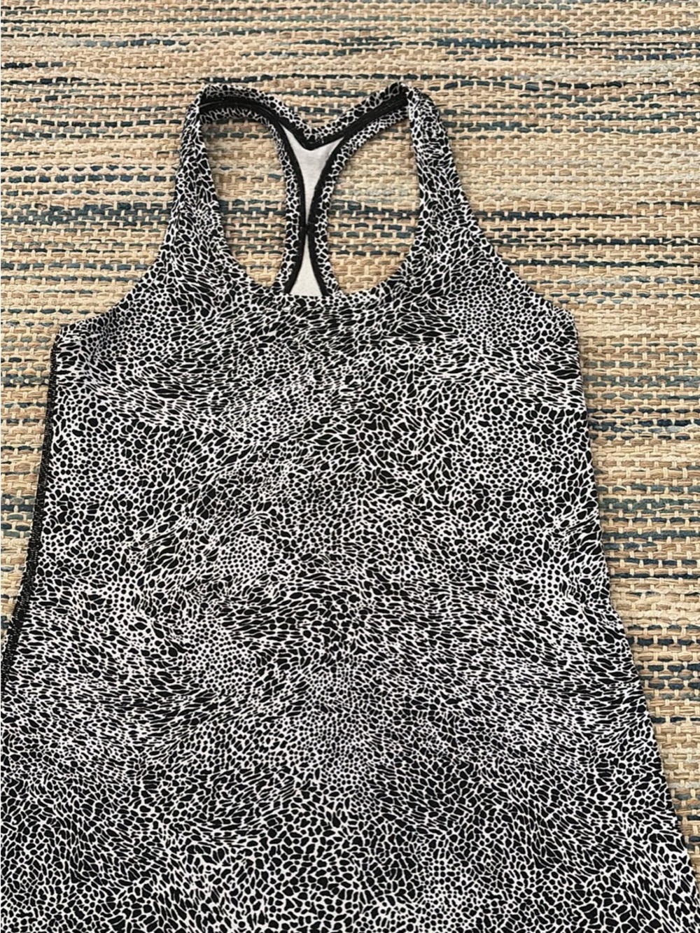 Women’s Black and White Patterned Tank top lululemon